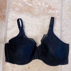 Playtex underwire black lace bra. 7576 Size 46DD